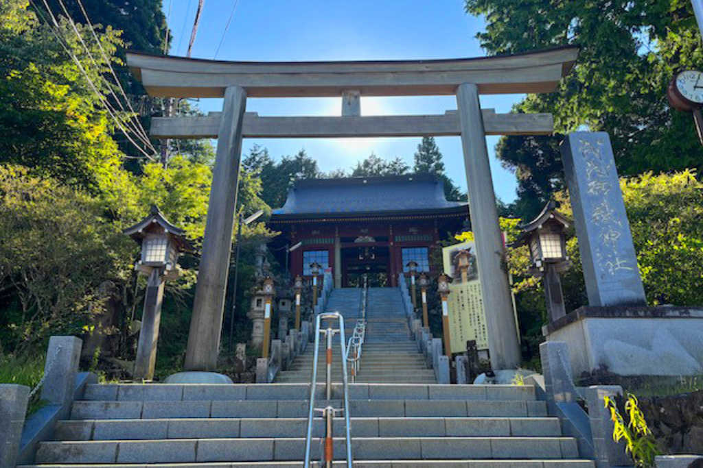 武蔵御嶽神社の鳥居